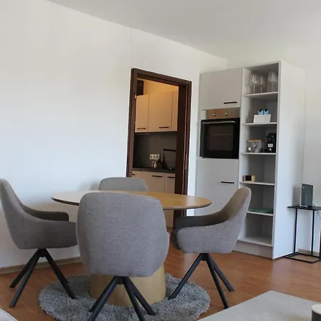 Modern With Large Terrace Appartement